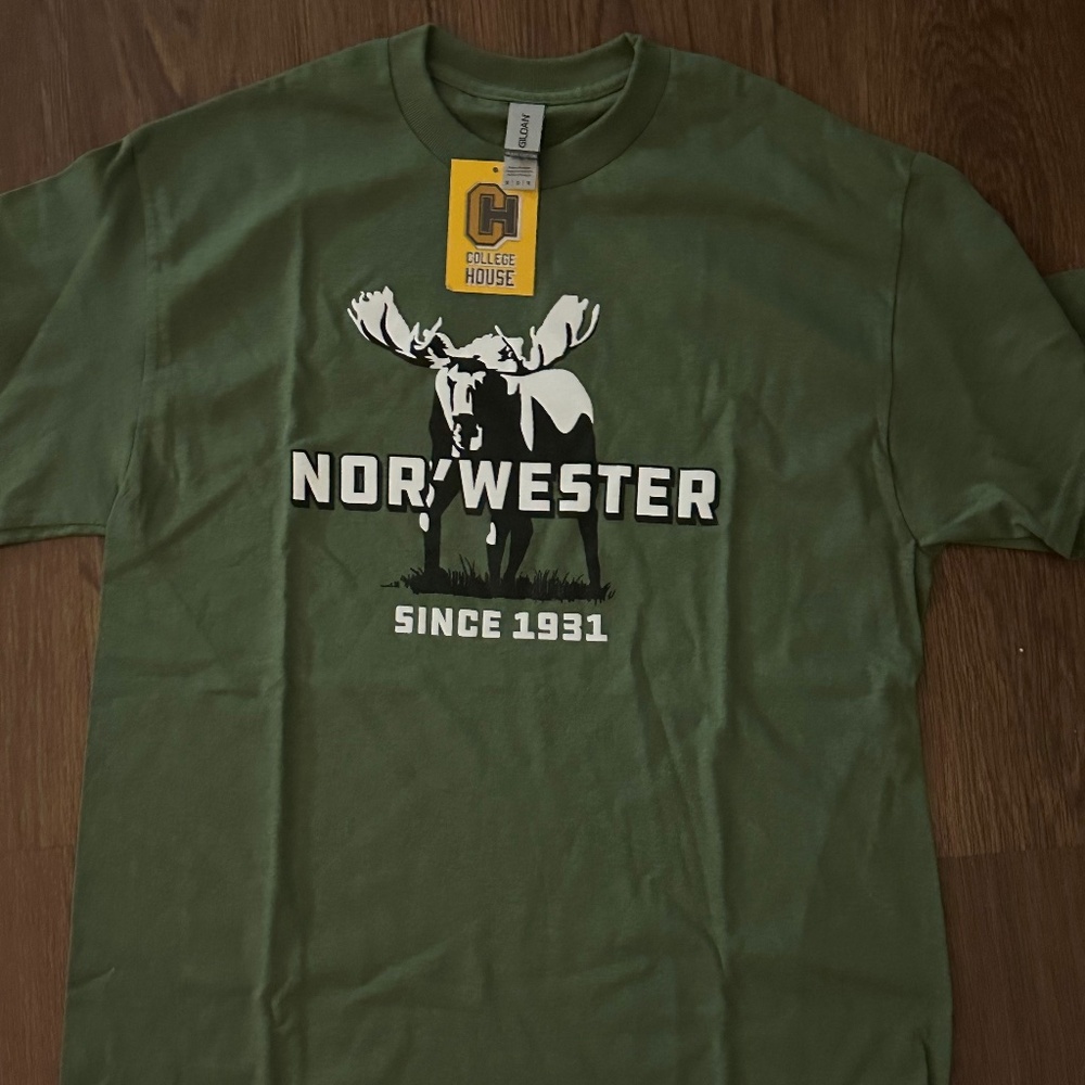 Olive green t-shirt with moose Unisex